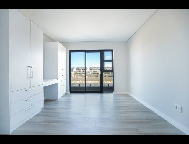 4 BEDROOM HOUSE FOR SALE IN SANDOWN